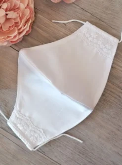 Masque dentelle sur les côtés Blanc