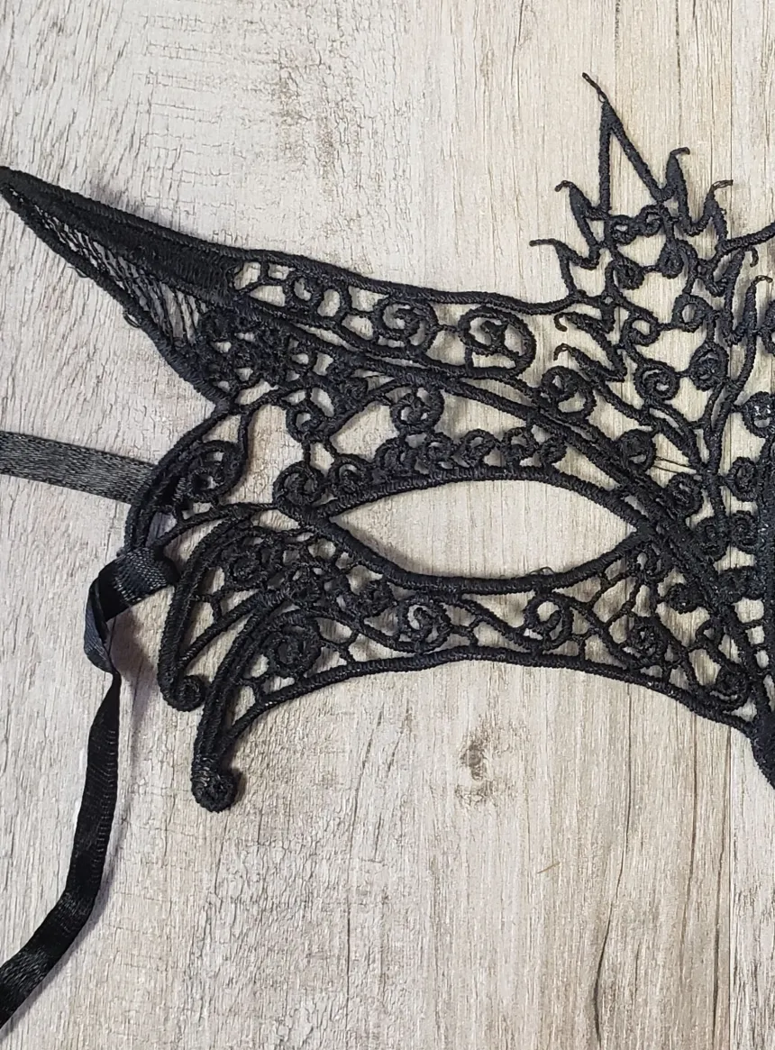 Masque de soiree - Lou dentelle Noir