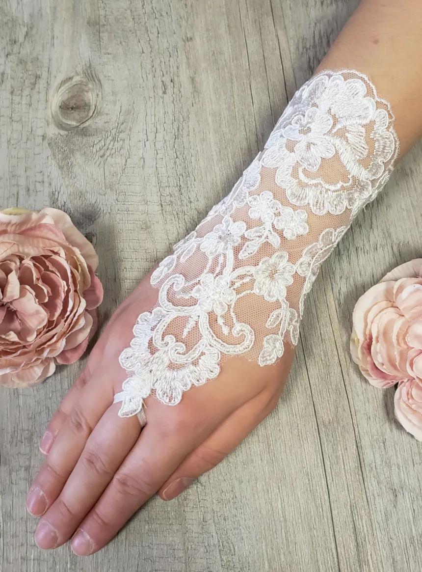 Mitaines fille dentelle et lacet ruban