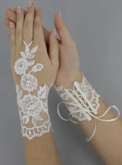 Mitaines mariage femme court dentelle lacet