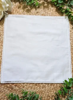 Mouchoir blanc coton et dentelle vintage Blanc