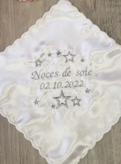 Mouchoir en satin cérémonie religieuse - Personnalisable Blanc