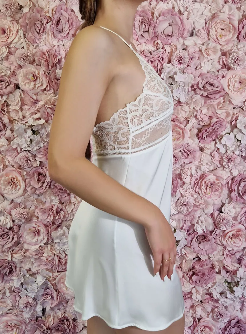 Nuisette satin dentelle poitrine et dos croisé Femme