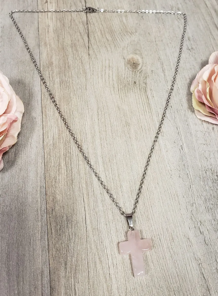 Pendentif Croix en pierre + Chaine