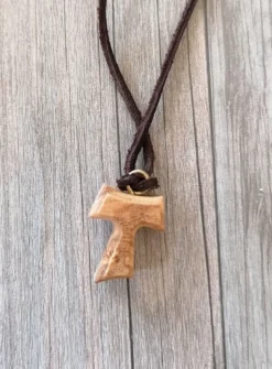Pendentif Croix Tau bois d'olivier Beige