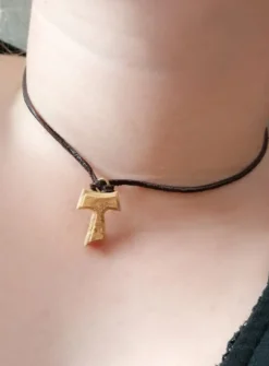 Pendentif Croix Tau bois d'olivier Beige
