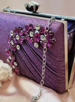 Pochette de soirée femme à pailletttes et gros strass