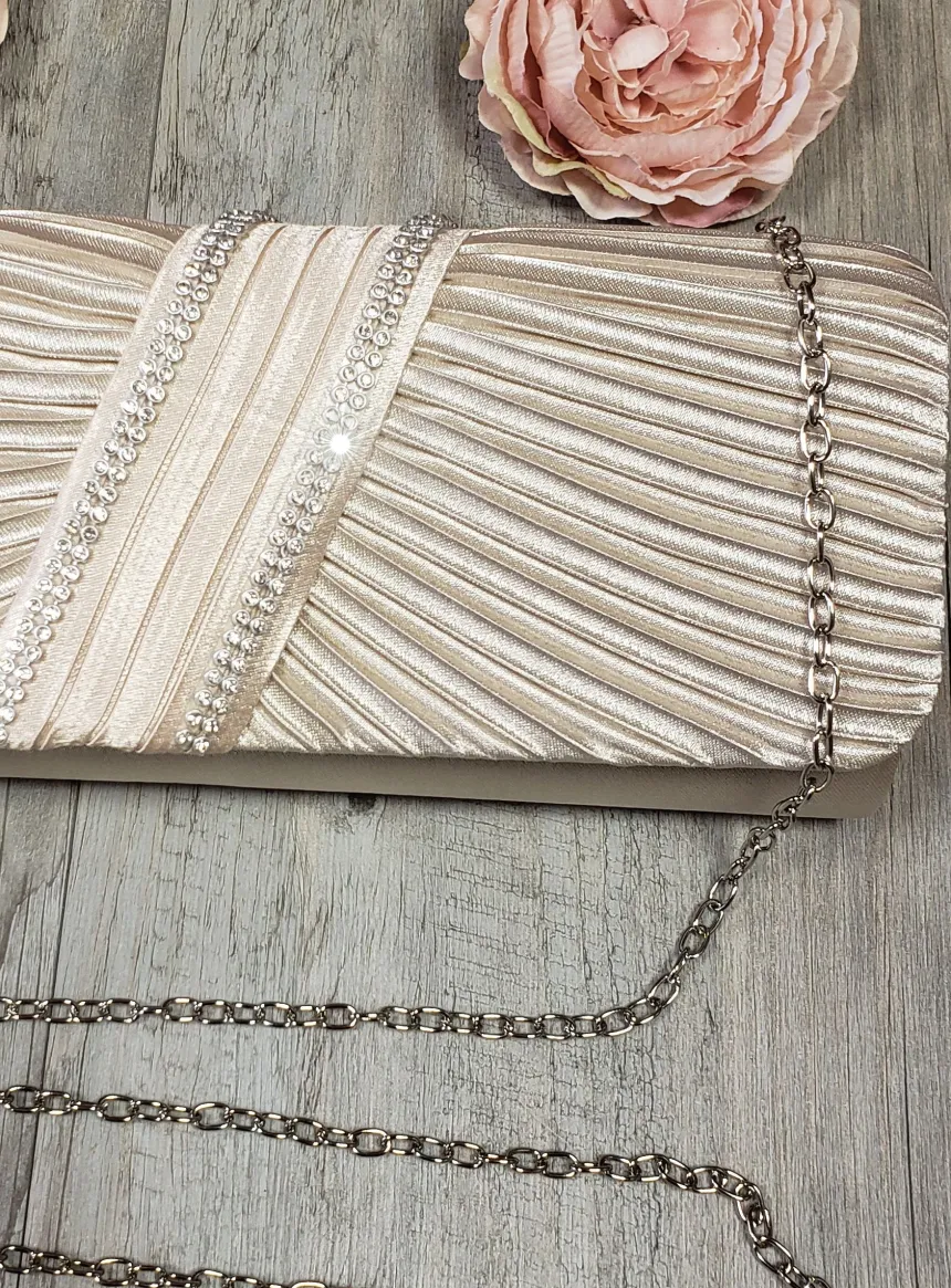 Pochette de soirée satin plissé et strass
