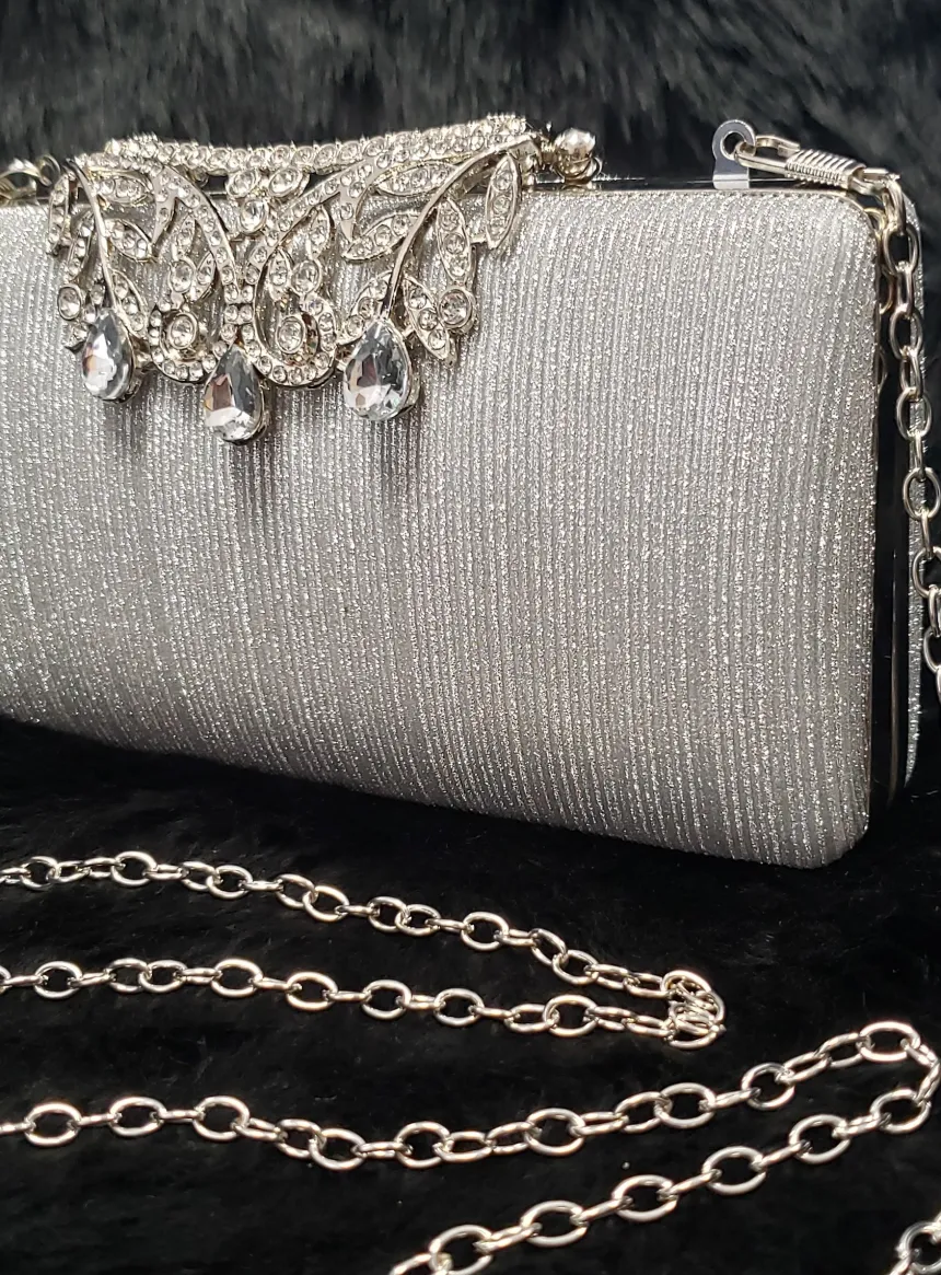 Pochette soirée femme strass et paillettes