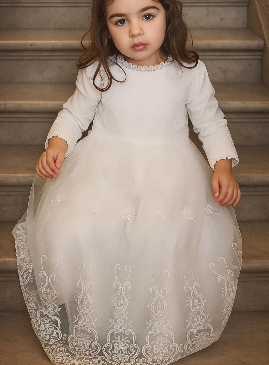 Robe de baptême longue brodée avec manches longues + béguin