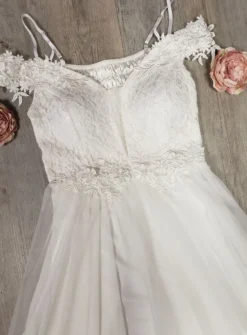 Robe de cocktail courte femme dentelle et mousseline