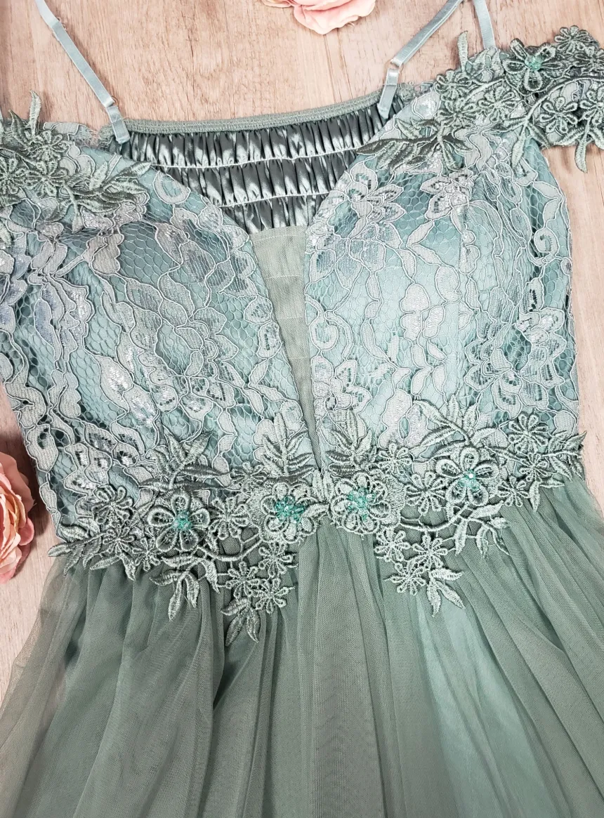 Robe de cocktail courte femme dentelle et mousseline