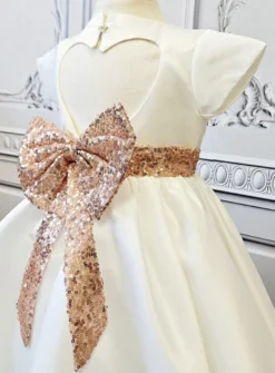 Robe de cérémonie fille satin et paillettes dos coeur
