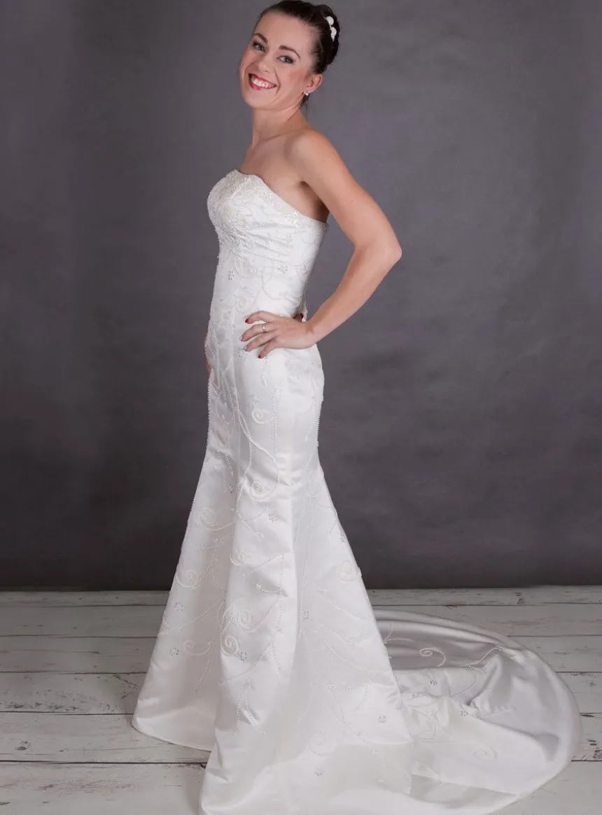 Robe de mariée sirène perlée