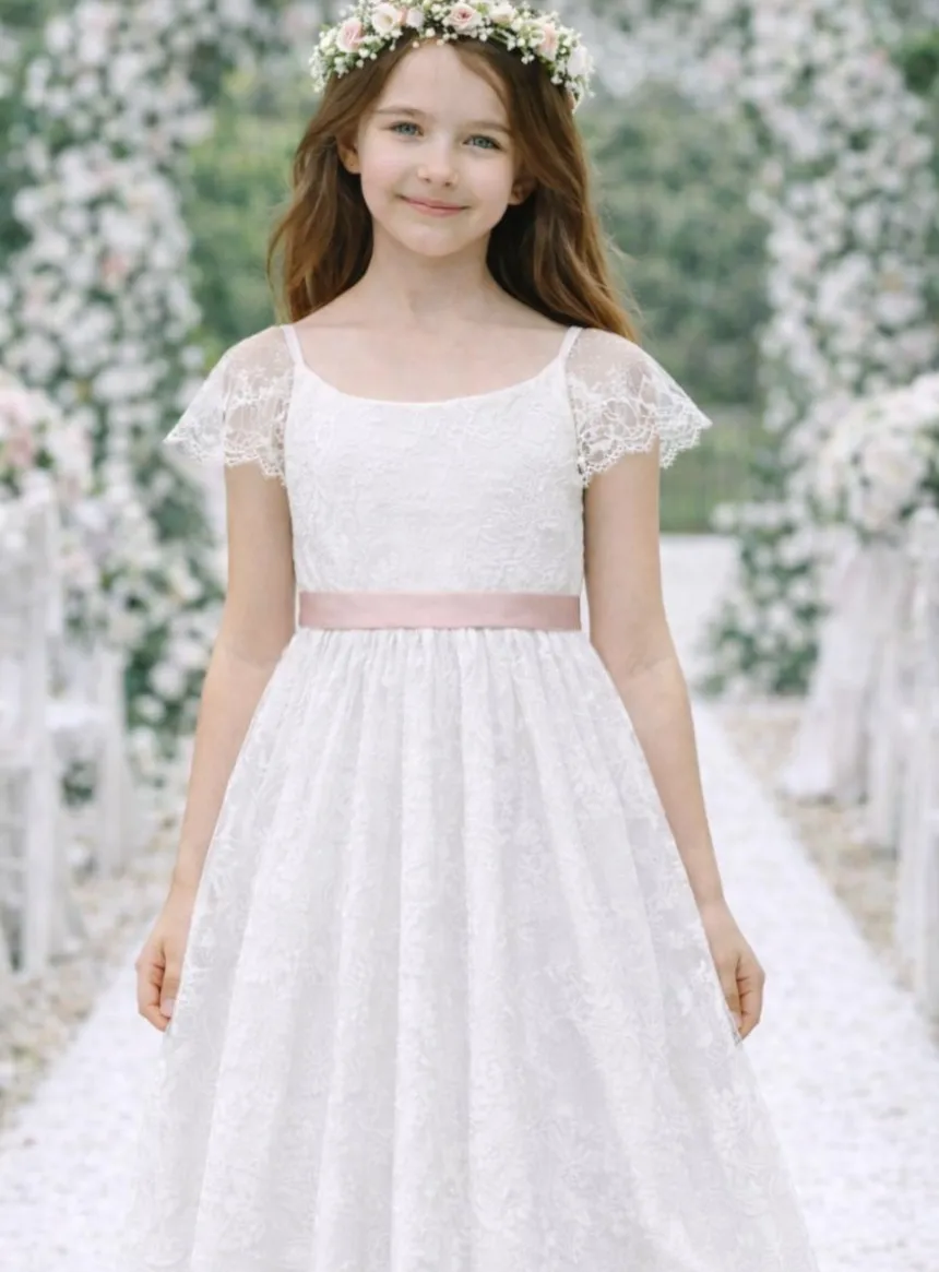 Robe dentelle blanche pour fille modèle Ilyana