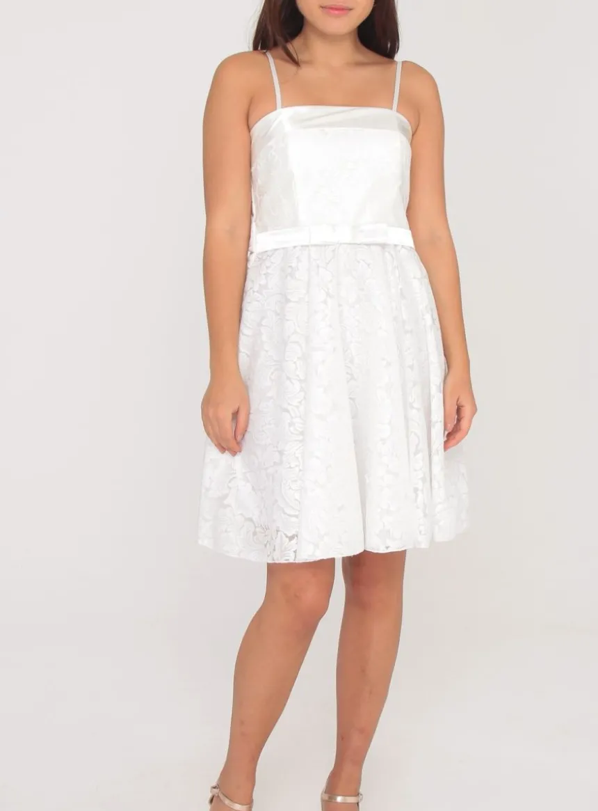 Robe de soirée courte femme ou jeune fille