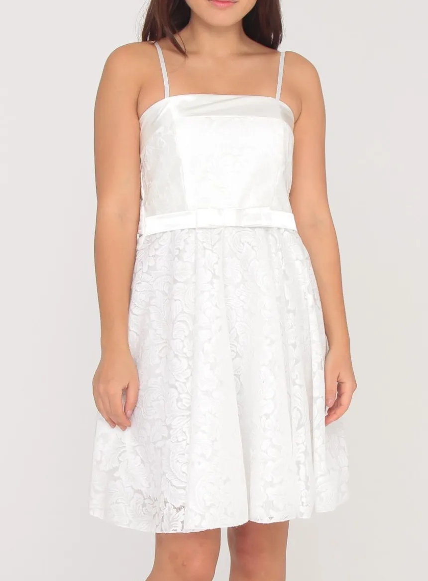 Robe de soirée courte femme ou jeune fille