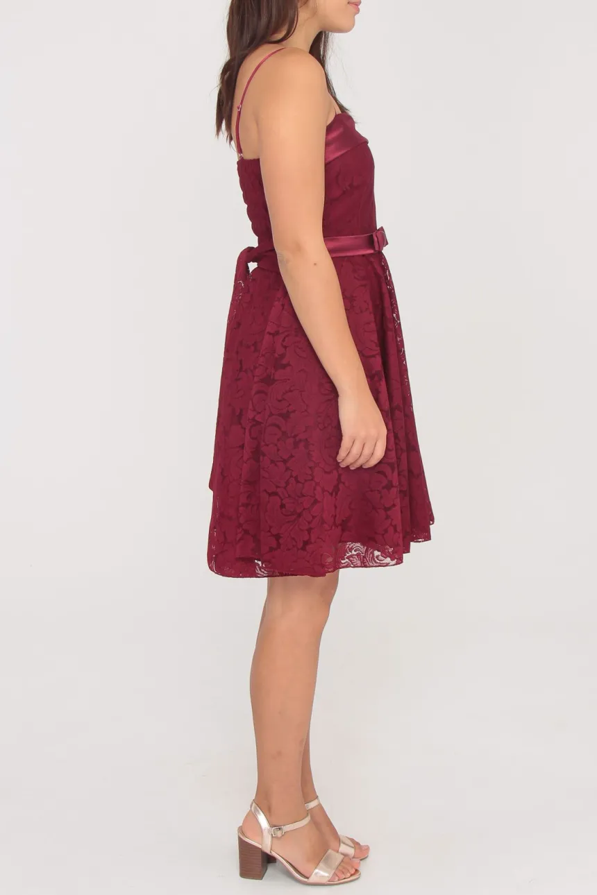 Robe de soirée courte femme ou jeune fille