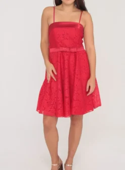 Robe de soirée courte femme ou jeune fille