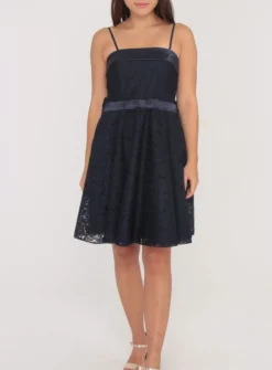 Robe de soirée courte femme ou jeune fille