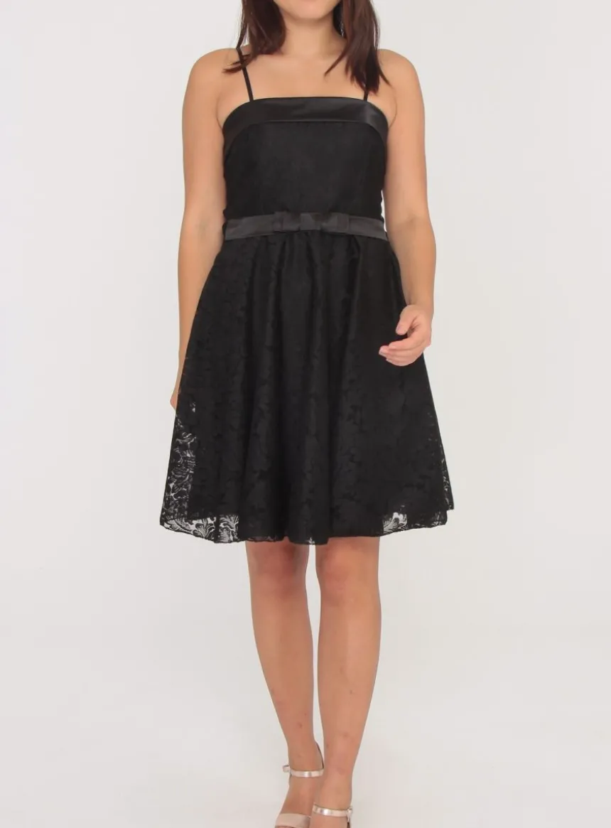 Robe de soirée courte femme ou jeune fille