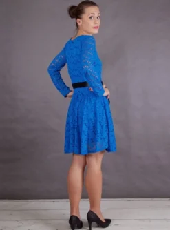 Robe de soirée courte Morrigane dentelle et ruban