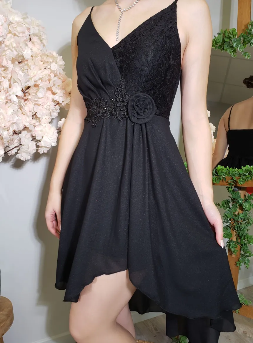 Robe de soirée courte mousseline et dentelle