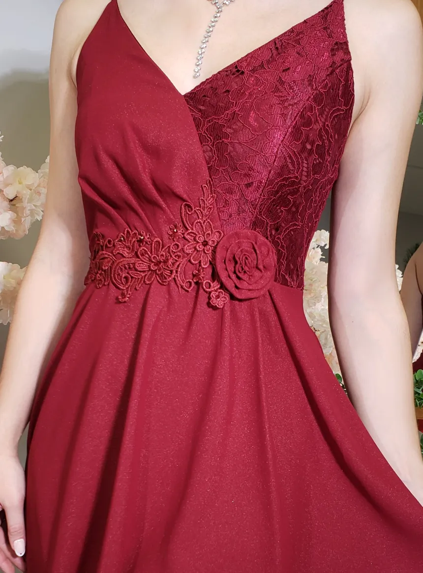 Robe de soirée courte mousseline et dentelle