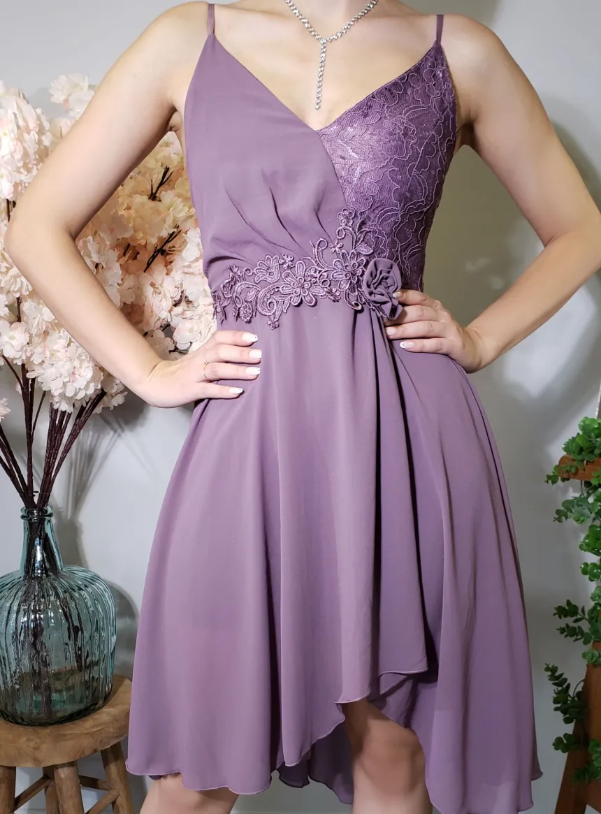 Robe de soirée courte mousseline et dentelle
