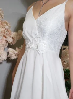 Robe de soirée courte mousseline et dentelle