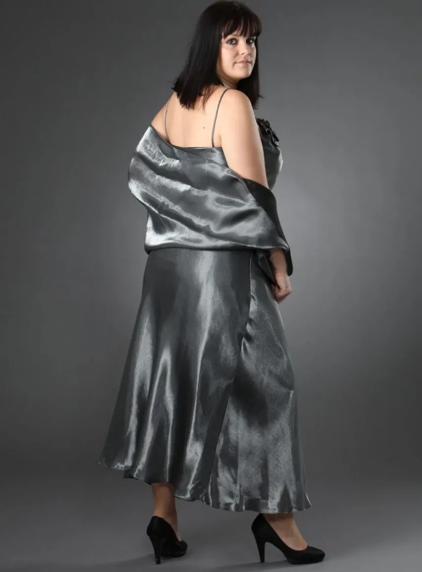 Robe de soirée grande taille Nahia + étole