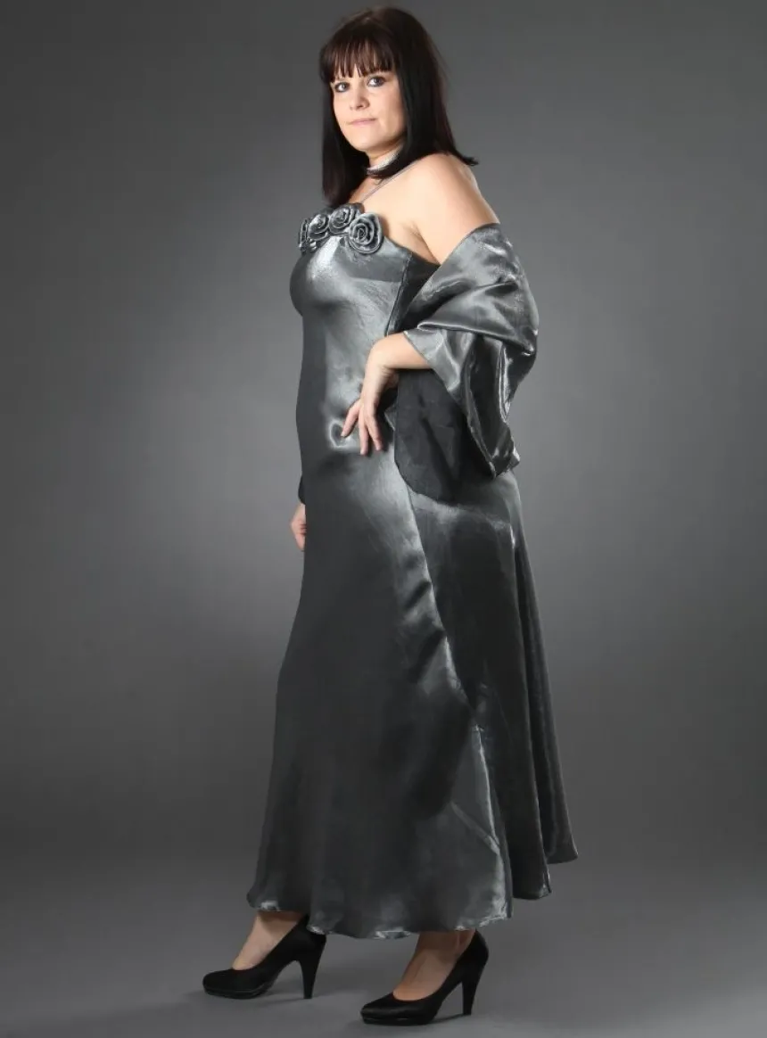 Robe de soirée grande taille Nahia + étole
