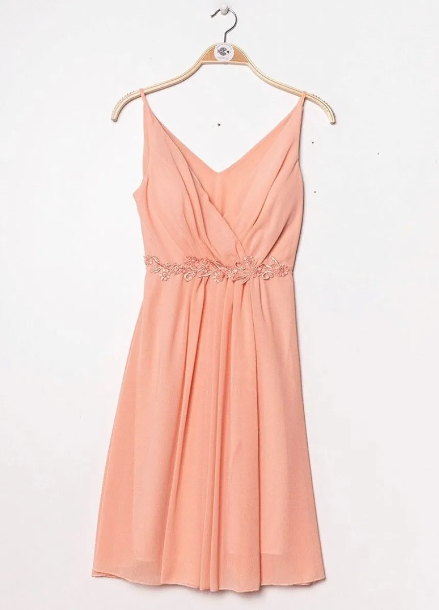 Robe Femme en mousseline courte fleurs sur ceinture