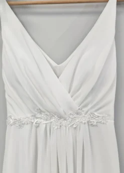 Robe Femme en mousseline courte fleurs sur ceinture