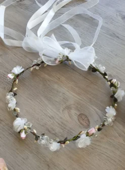 Set Communion 4 pičces fleurs et perles couronne, broche, nśud de bougie et broche