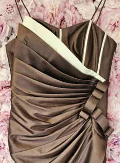 Tenue de mariage invitée femme