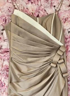 Tenue de mariage invitée femme