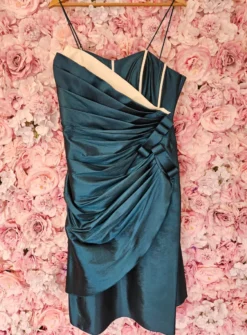 Tenue de mariage invitée femme