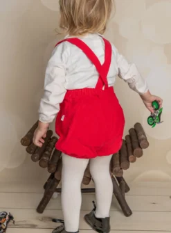 Tenue rouge pour petit garçon