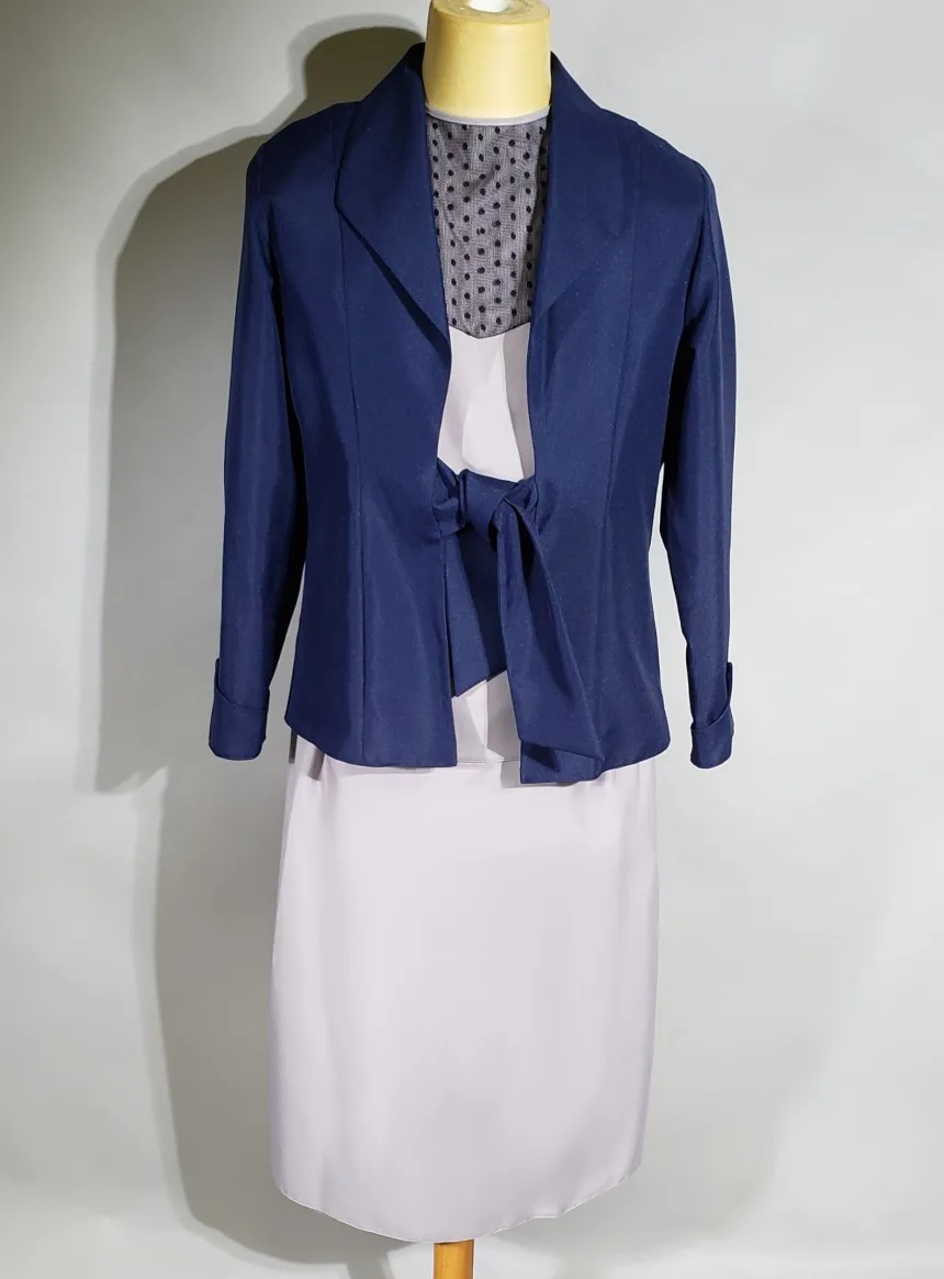 Tenue tailleur femme défunte