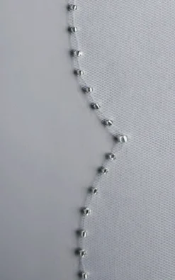 Voile de mariée bord arrondie perles strass cousues