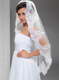 Voile de mariée espagnol dentelle large
