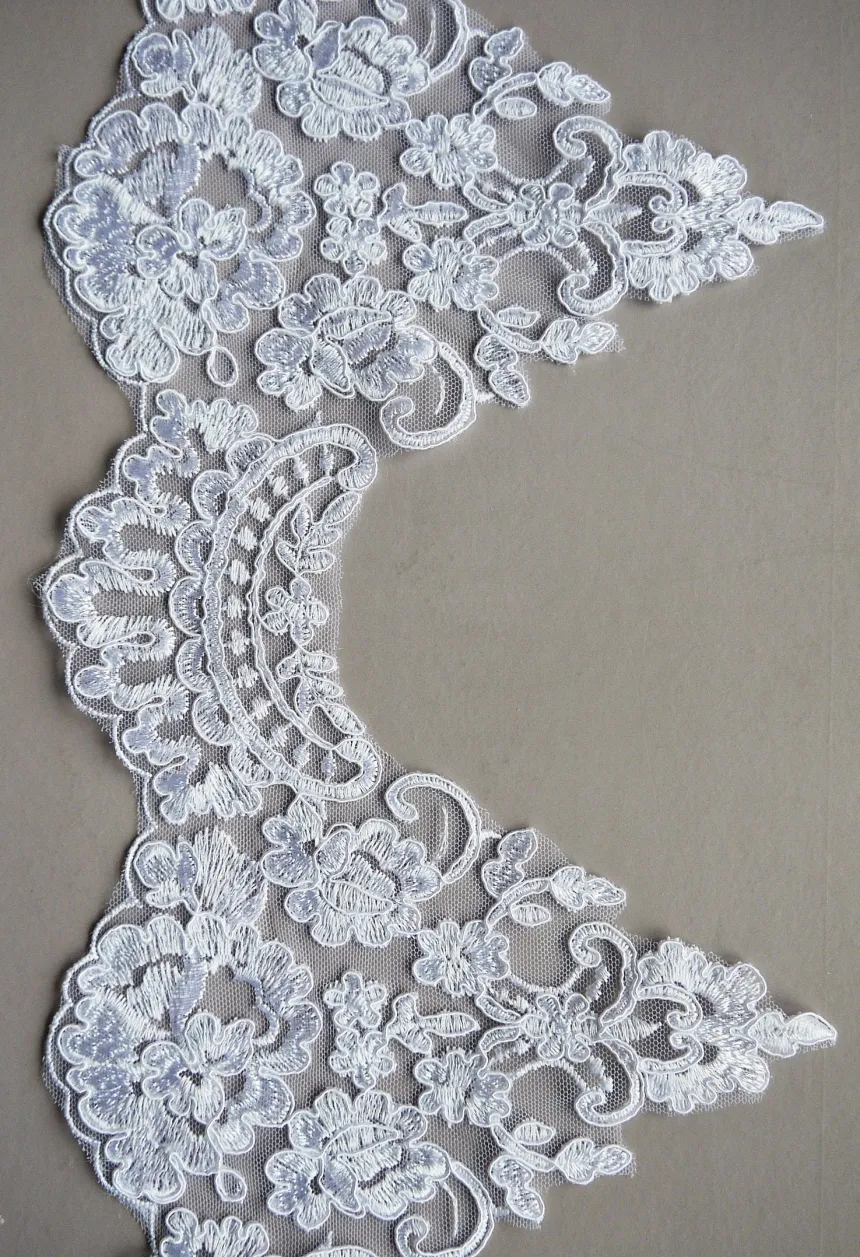 Voile de mariée espagnol dentelle large